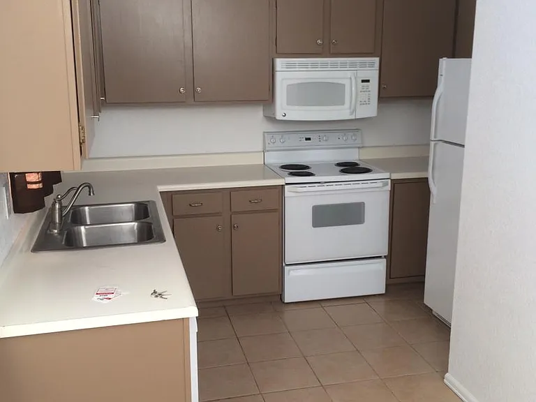 741 Columbine Village Dr — Photo 3