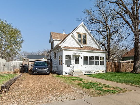 2nd image of 317 S 12th St