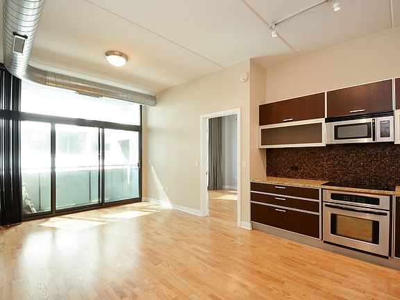 4th image of 660 W Wayman St Unit 602
