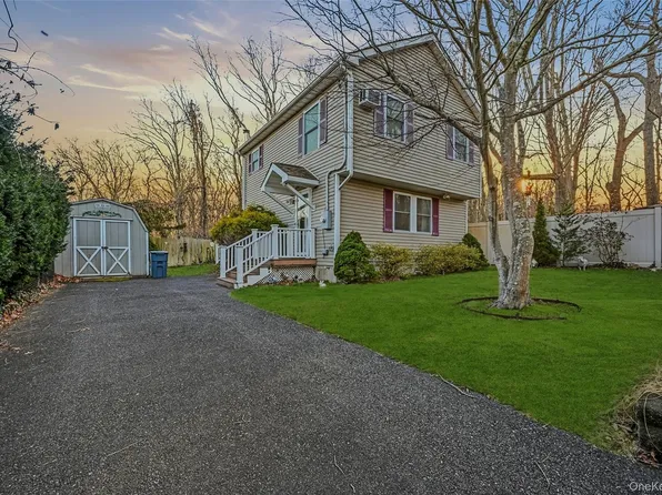 1 3rd Street, Wading River, NY 11792