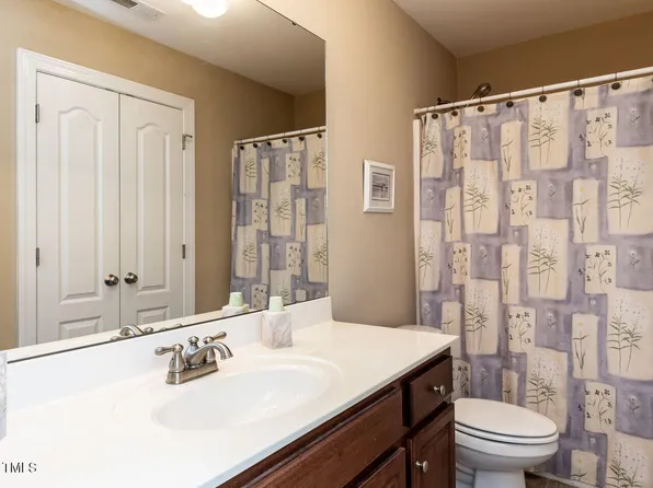 380 Landview Dr, Four Oaks, NC 27524
