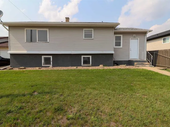 5023 S 42nd Ave, Taber, AB T1G 1A6