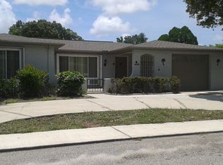 7030 King Arthur Dr, Port Richey, FL 34668