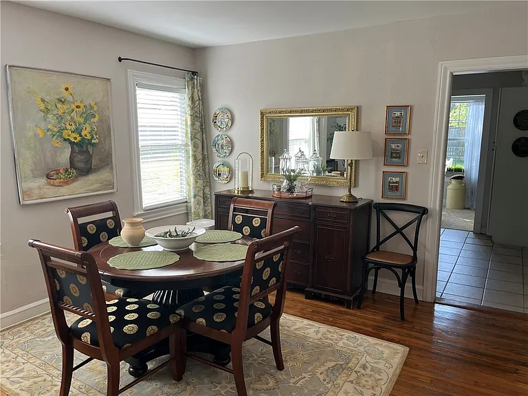 440 Naples St — Photo 3