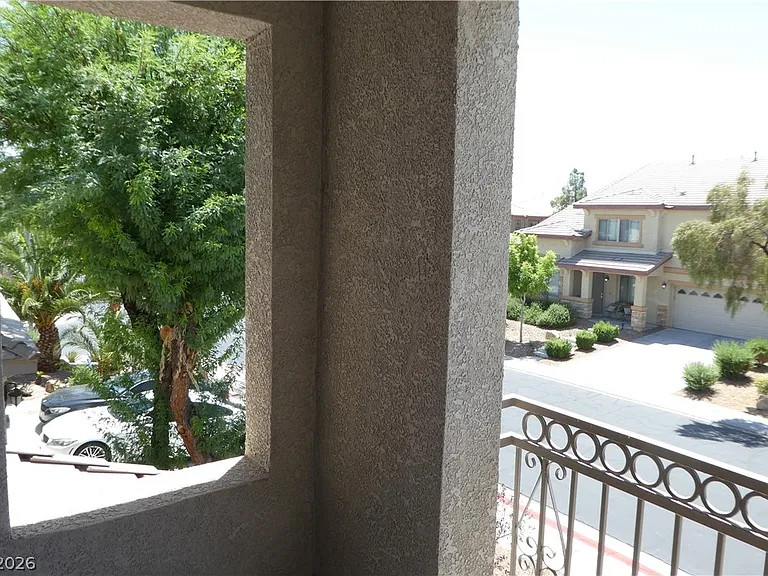 4054 Lower Saxon Ave — Photo 24