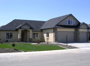 563 W Crescent St, Meridian, ID 83642