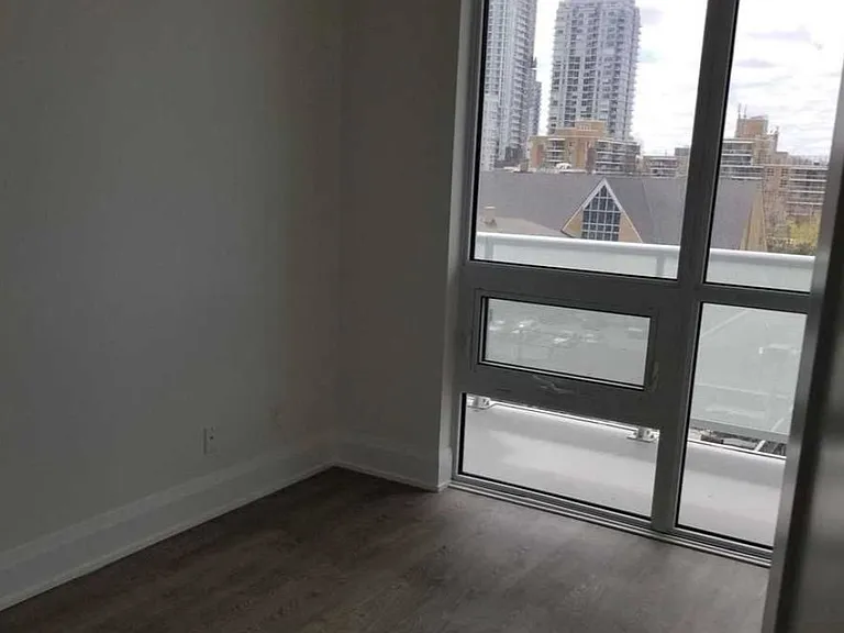 101 Erskine Ave #613 — Photo 5