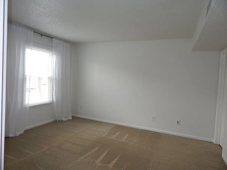 1407 Rand Ct — Photo 6