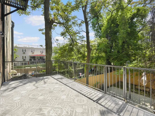 1242 Putnam Avenue image 3 of 7