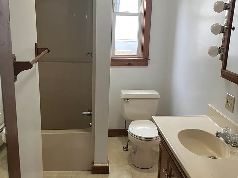 20 W Main St #1 — Photo 6