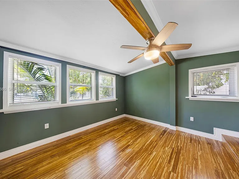 1837 NE 48th Ct — Photo 14