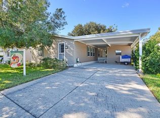 3538 Manatee Rd, Tavares, FL 32778