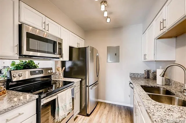 2 bed, 1000 sqft, $1,695 — Photo 2