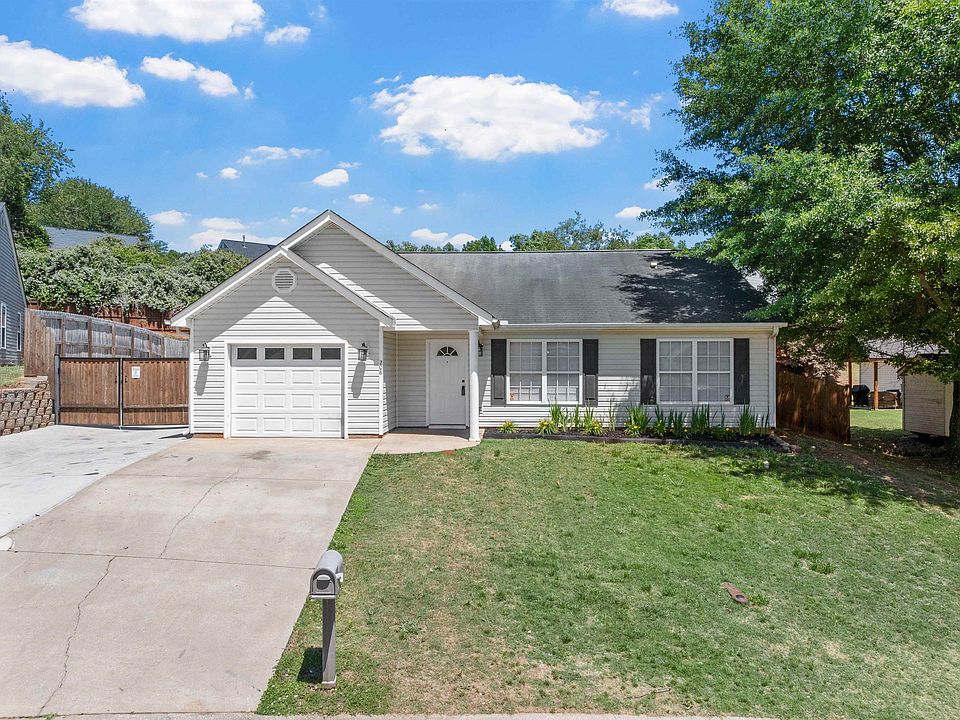 1st image of 208 Ashley Danielle Dr