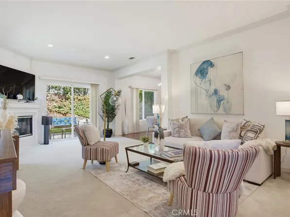 15735 Wyandotte St, Van Nuys, CA 91406