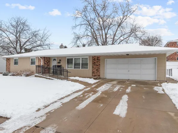 1009 Clayton PLACE, Green Bay, WI 54302