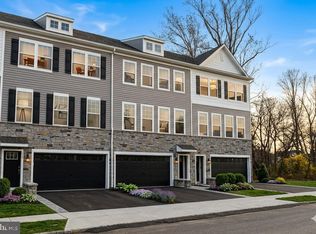 404 Monte Farm Rd, Mount Laurel, NJ 08054