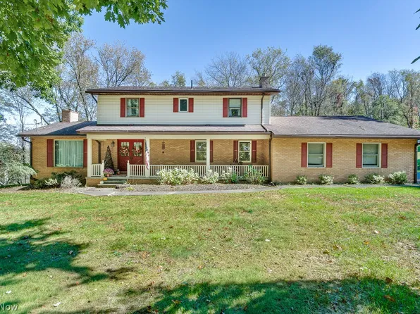 15972 Oak Ridge Dr, East Liverpool, OH 43920