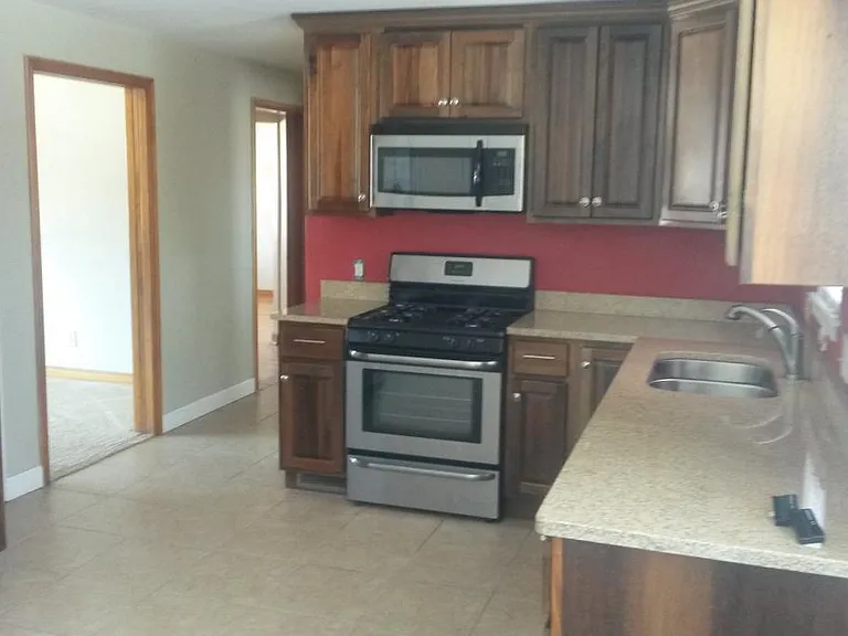 2030 Snelling Ave N — Photo 5