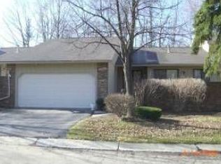 4369 Foxpointe Dr #1, West Bloomfield, MI 48323