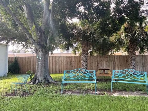 4th image of 13940 Anona Heights Dr APT 113
