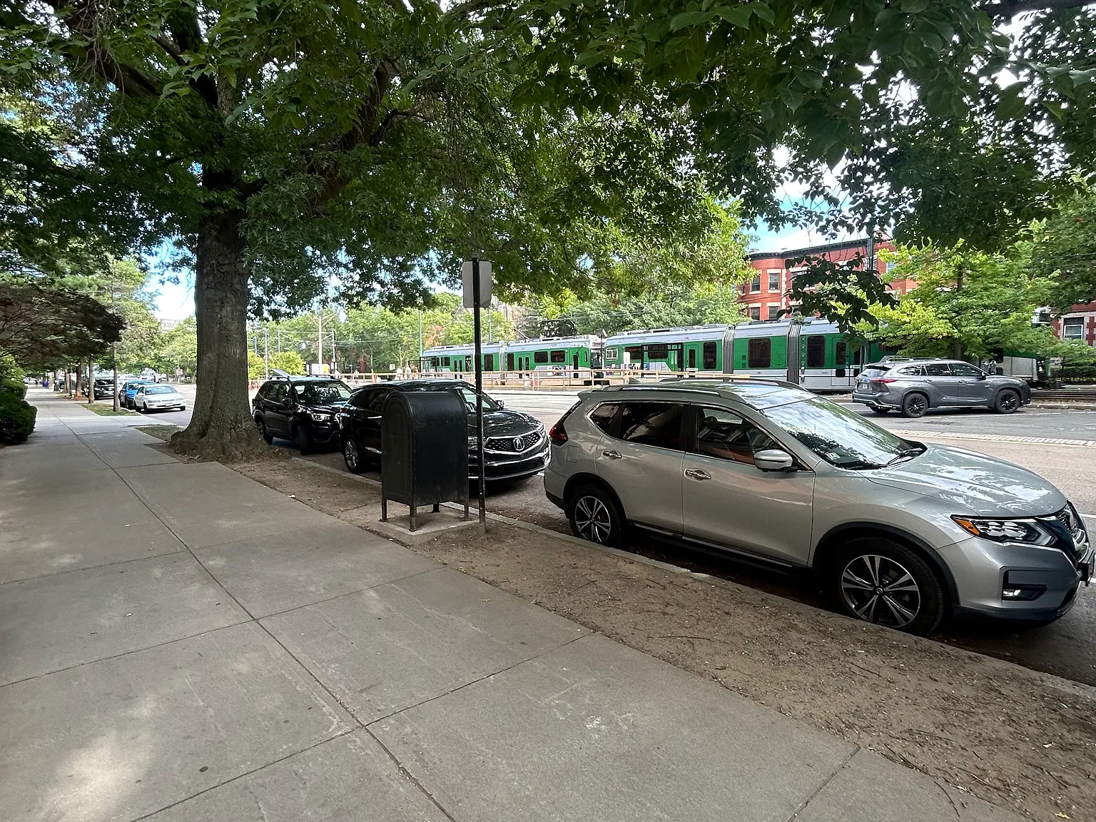 1 bed, 625 sqft, $2,400 — Photo 2