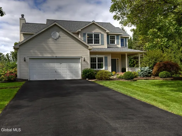 3 Doggett Coat Place, Saratoga Springs, NY 12866