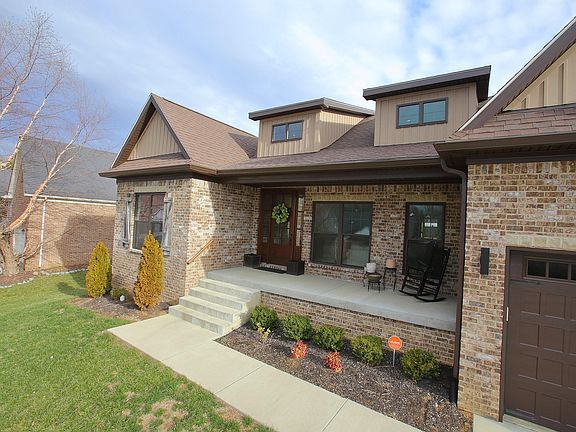 3rd image of 2810 Brassfield Cir