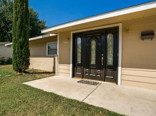 1601 Del Rancho Dr, Irving, TX 75061