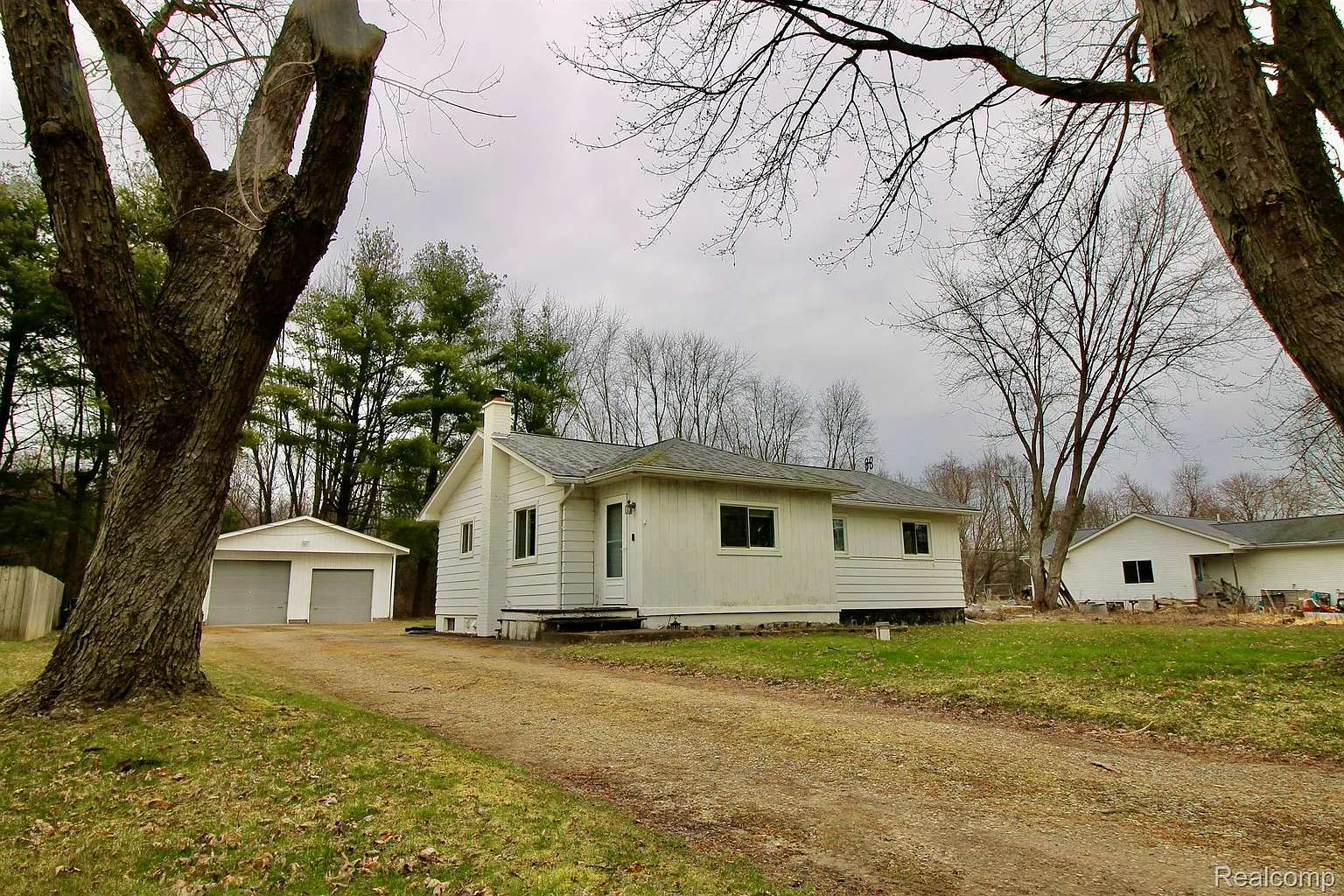 9865 Mevis Dr photo 1