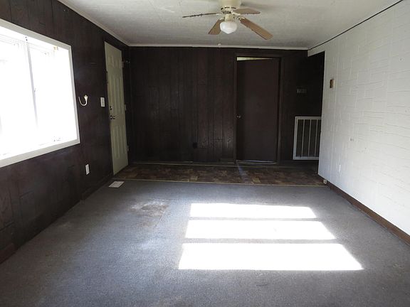 2nd image of 102 12th St NE