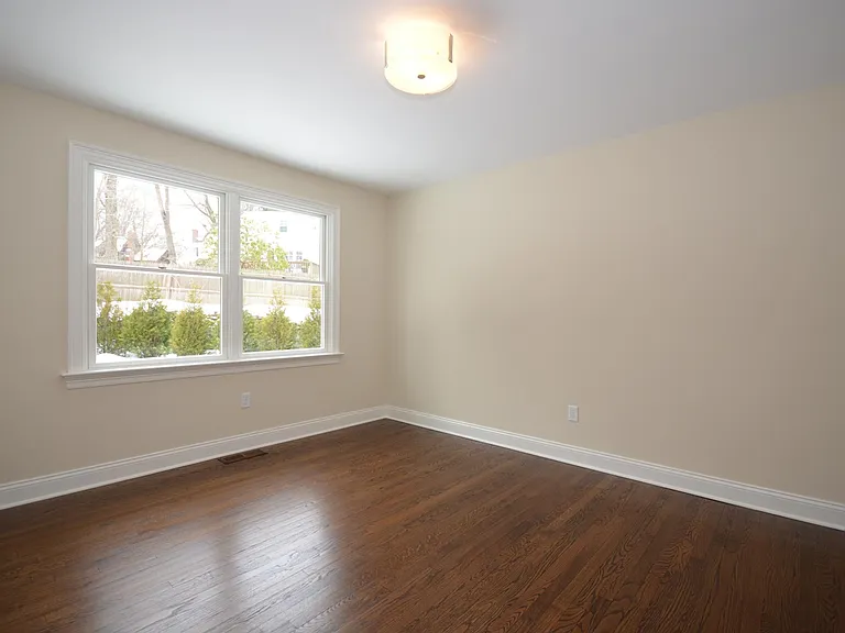 91 Maple St — Photo 26