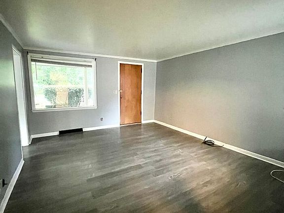 2nd image of 310 Pennsylvania Ave APT 3