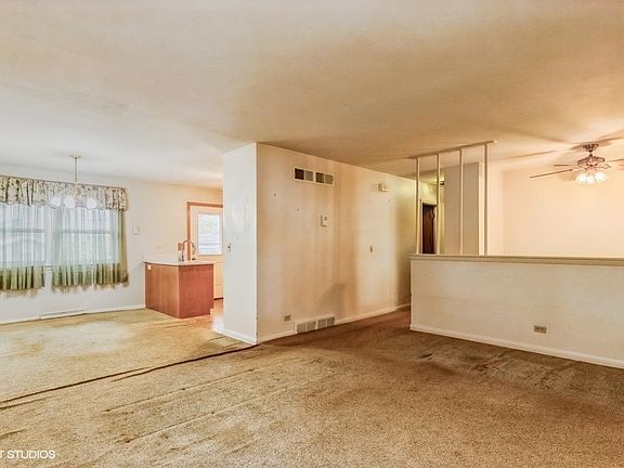 3rd image of 46 N Fairlawn Ave