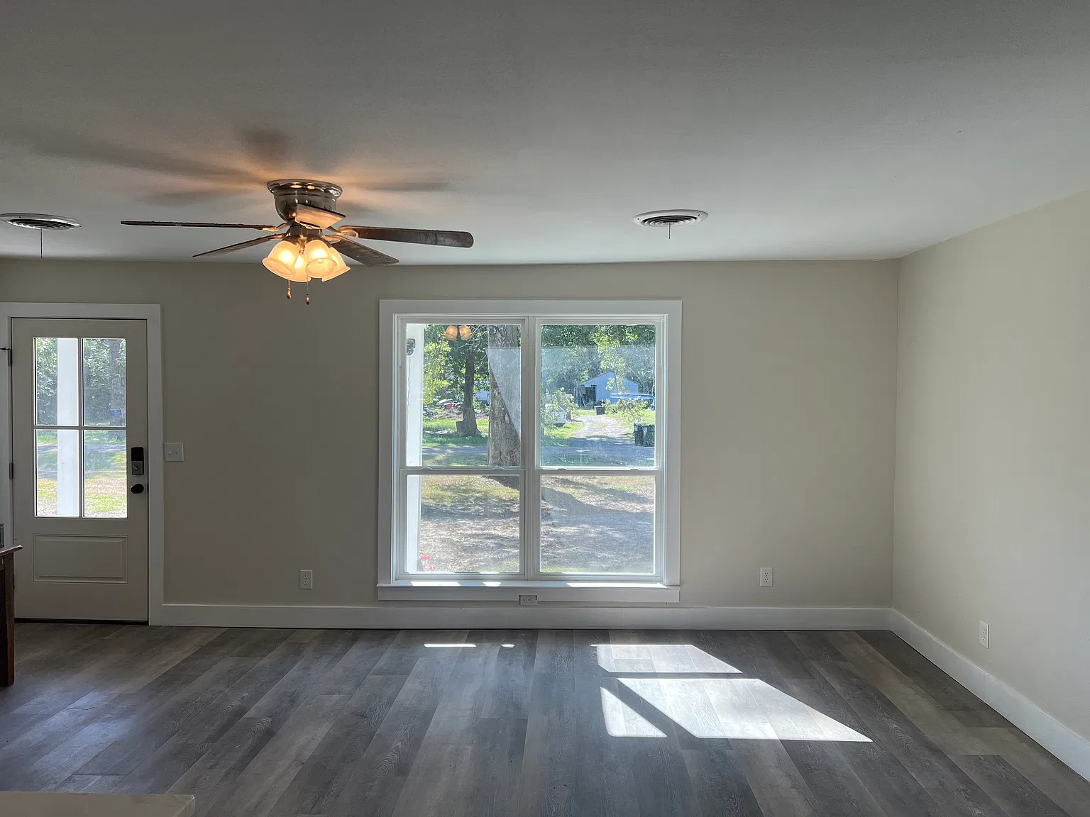 3 bed, 1730 sqft, $1,875 — Photo 3