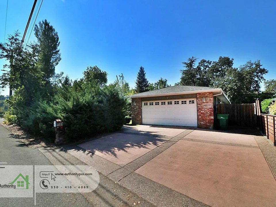 3180 Wilshire Dr