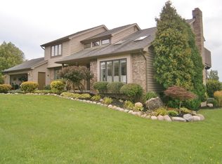 109 Ward Hill Rd, Henrietta, NY 14467