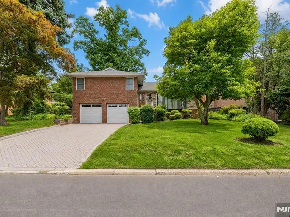 545 Summit St, Englewood Cliffs, NJ 07632