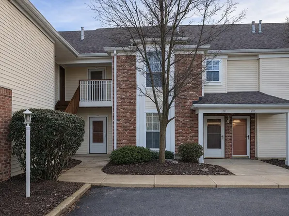 959 Misty Glen Dr, Valparaiso, IN 46385