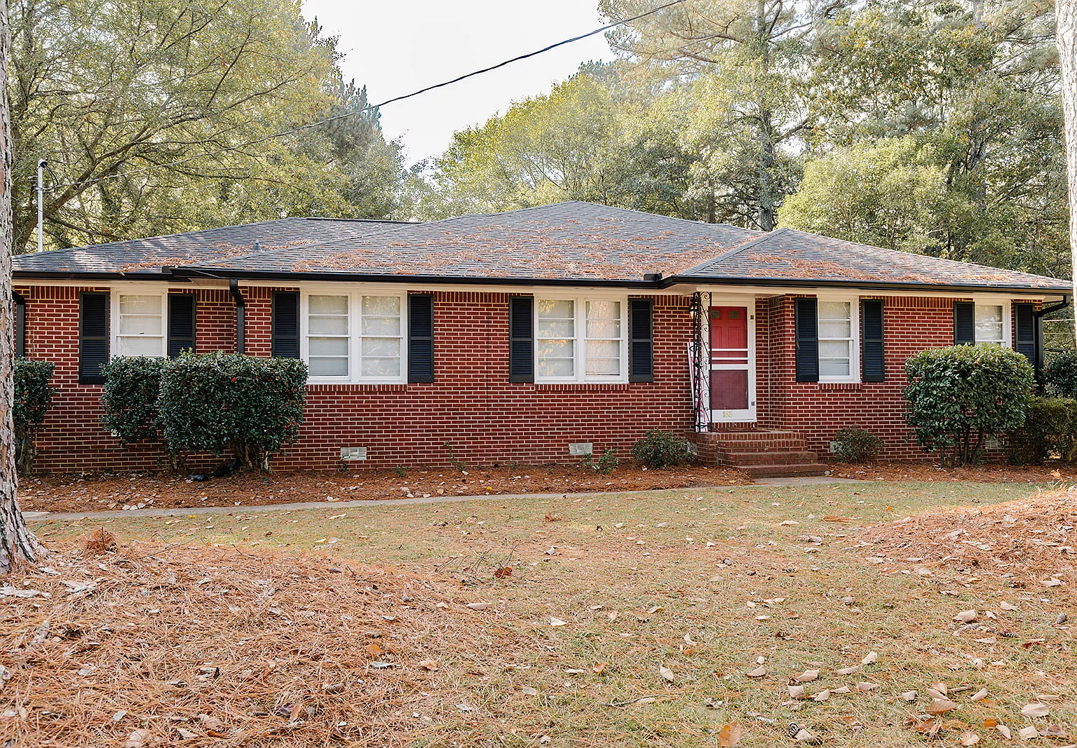 6 bed, 4.5 bath, 2200 sqft, $4,050 — Photo 2