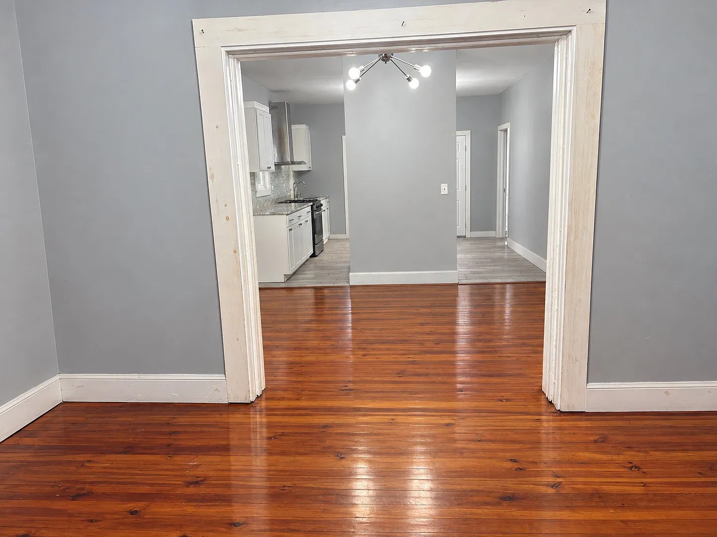 3 bed, 1252 sqft, $2,200 — Photo 3