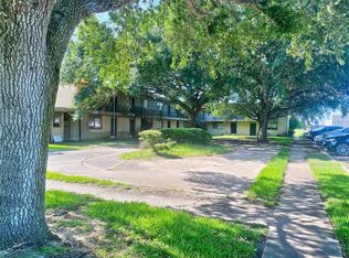 201 S Kaysie St #KAY0119, Angleton, TX 77515