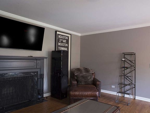 4th image of 739 Country Dr
