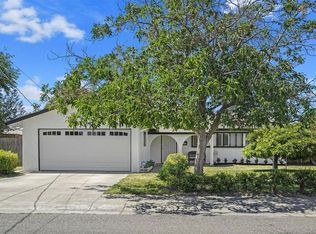 515 W H St, Dixon, CA 95620