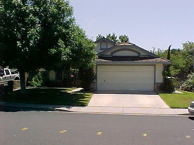 1st image of 801 Raven Dr