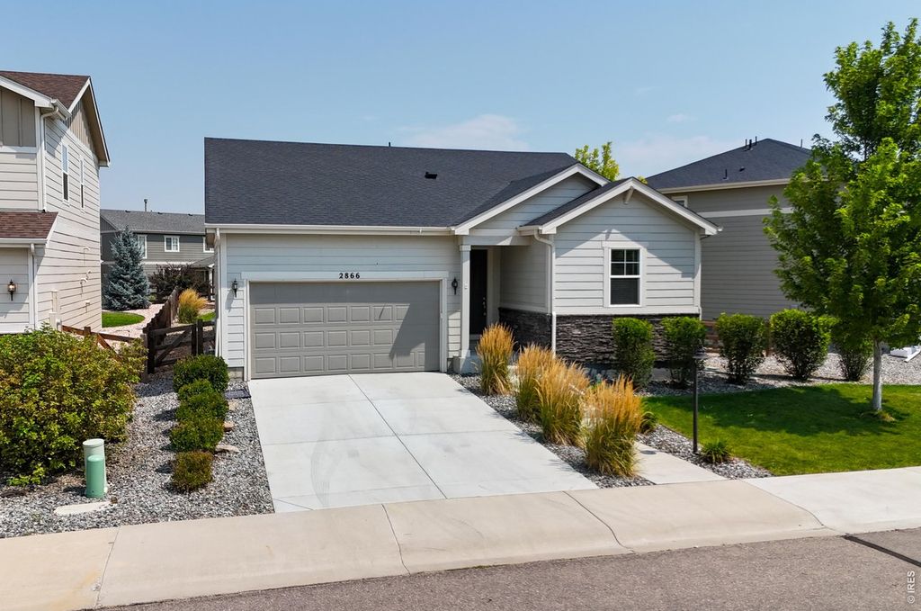 2866 Sand Beach Lake Dr