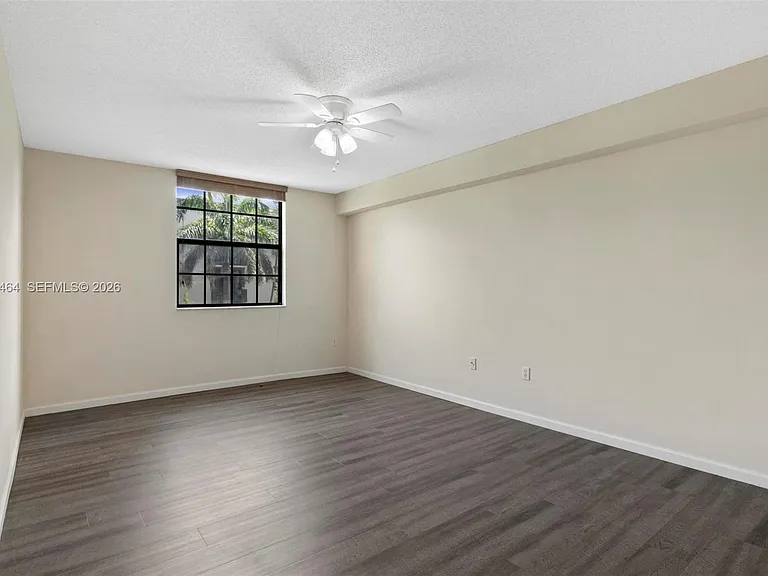 1919 Van Buren St #417A — Photo 13