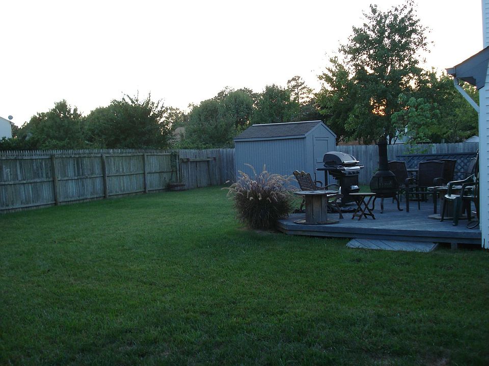 1221 Beethoven Ct looking Northwest