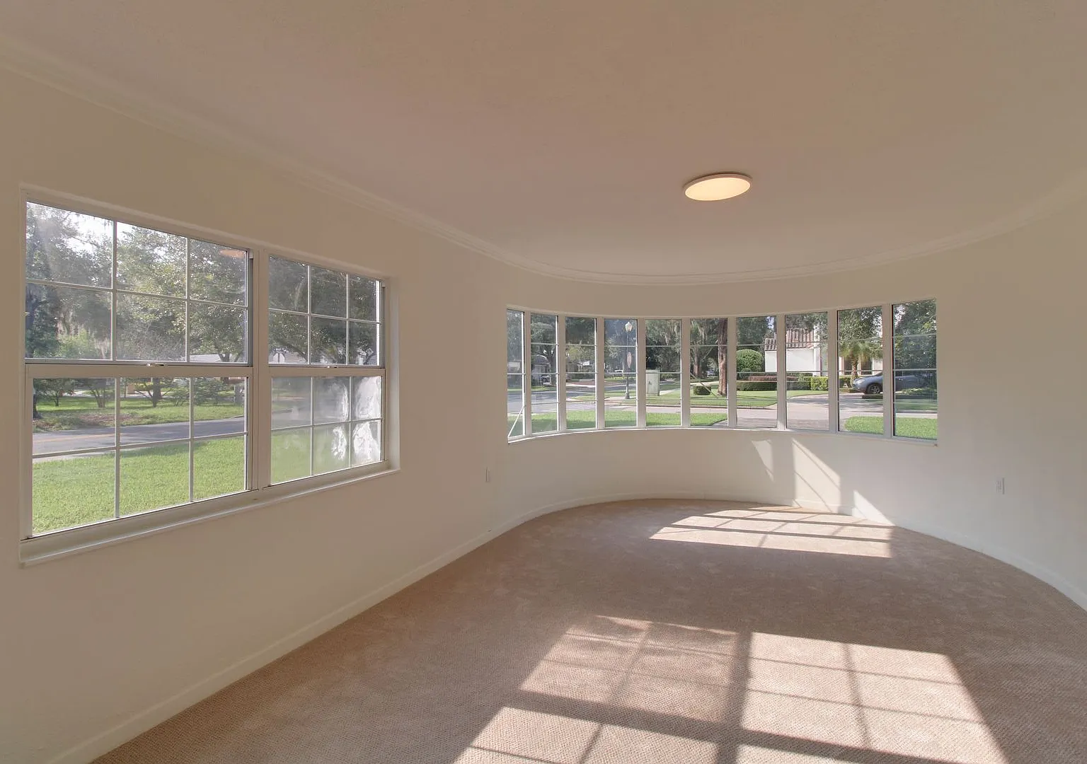 1667 Mizell Avenue — Photo 4