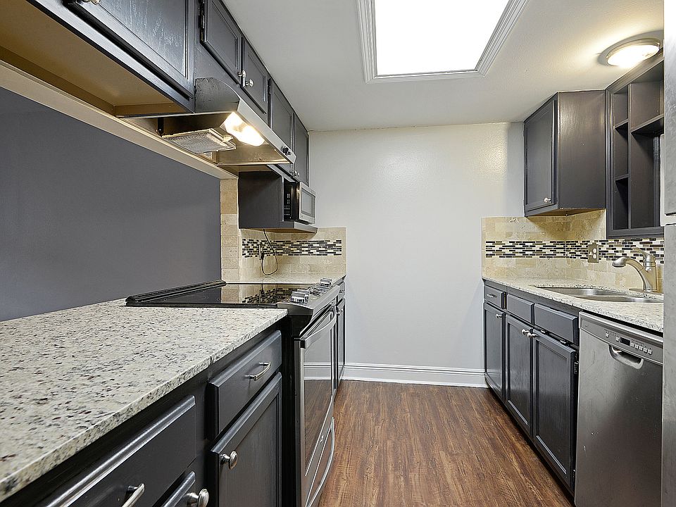 1st image of 4151 Jefferson Woods Dr #1